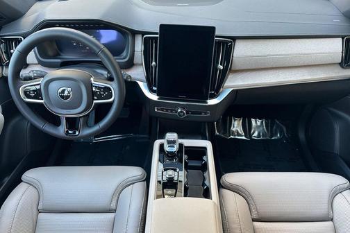 2026 Volvo XC90 B6 Ultra 7-Seater