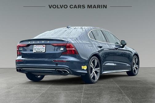 2022 Volvo S60 Recharge Plug-In Hybrid T8 Inscription