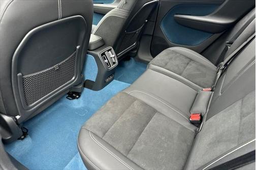 2022 Volvo C40 Recharge Pure Electric P8 Ultimate
