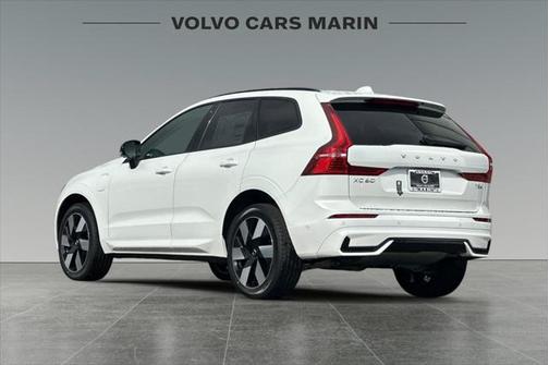 2025 Volvo XC60 Plug-In Hybrid T8 Plus