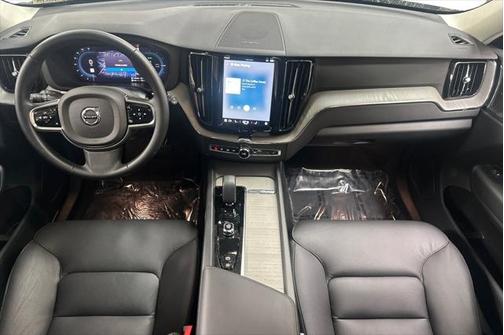 2025 Volvo XC60 Plug-In Hybrid T8 Plus