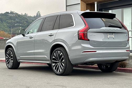 2026 Volvo XC90 B6 Ultra 7-Seater