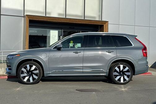 2023 Volvo XC90 Recharge Plug-In Hybrid T8 Ultimate 6-Seater