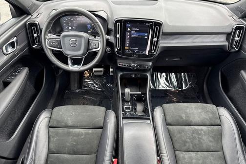2020 Volvo XC40 T5 R-Design