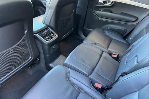 2024 Volvo XC90 Recharge Plug-In Hybrid T8 Ultimate Bright Theme 7-Seater