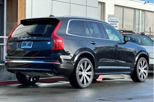 2024 Volvo XC90 Recharge Plug-In Hybrid T8 Ultimate Bright Theme 7-Seater