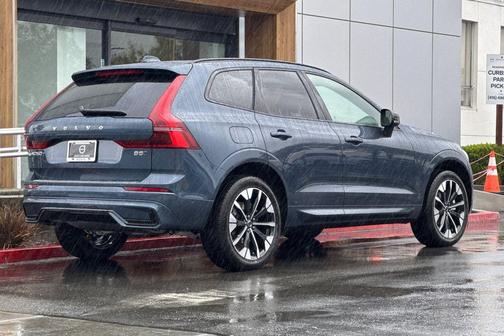Denim Blue Metallic 2026 Volvo XC60 B5 Plus