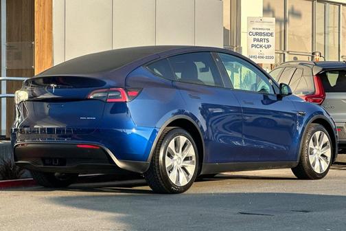 2021 Tesla Model Y Long Range Dual Motor All-Wheel Drive