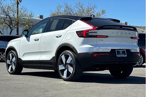 2022 Volvo C40 Recharge Pure Electric P8 Ultimate
