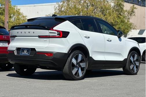 2022 Volvo C40 Recharge Pure Electric P8 Ultimate