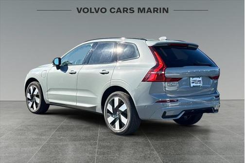 2025 Volvo XC60 Plug-In Hybrid T8 Plus