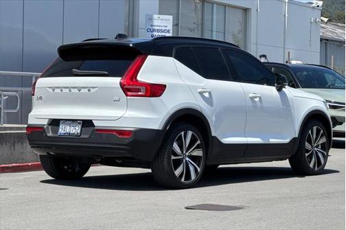 2022 Volvo XC40 Recharge Pure Electric P8 Twin Plus