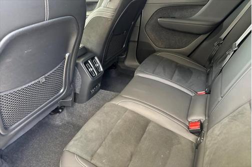 2022 Volvo XC40 Recharge Pure Electric P8 Twin Plus