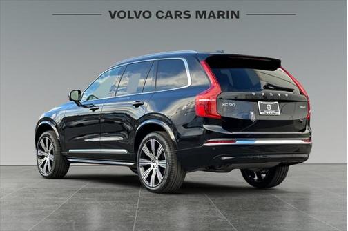 2025 Volvo XC90 B6 Plus 7-Seater