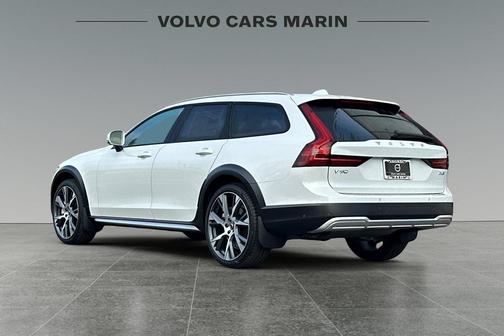 2026 Volvo V90 Cross Country Ultra