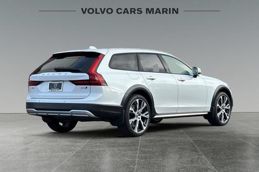 2026 Volvo V90 Cross Country Ultra
