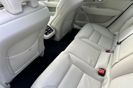 2026 Volvo V90 Cross Country Ultra