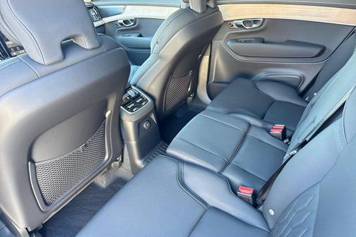 Crystal White Pearl 2026 Volvo XC90 Plug-In Hybrid Plus, T8 AWD, Electric/Gasoline, Bright, 7 Seats
