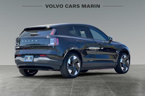 2025 Volvo EX30 Twin Motor Plus