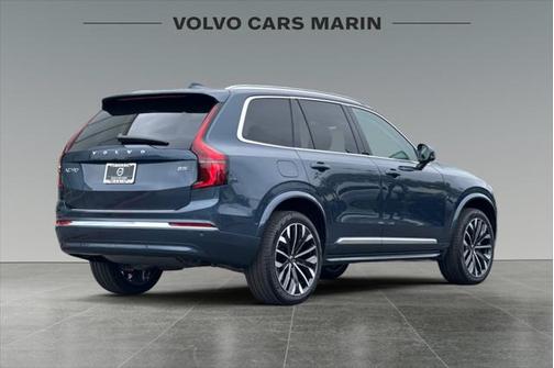 2025 Volvo XC90 B5 Plus 7-Seater