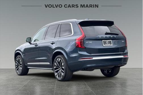 2025 Volvo XC90 B5 Plus 7-Seater