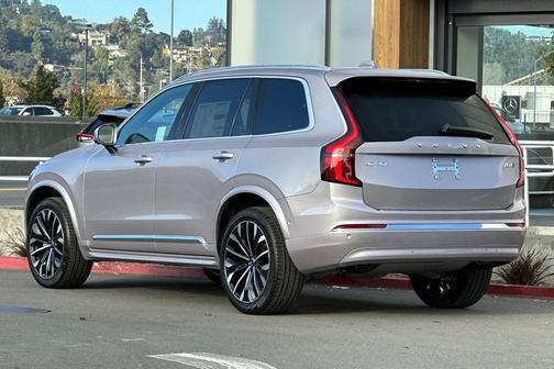 2026 Volvo XC90 B6 Plus 7-Seater