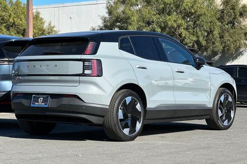 Vapour Grey Metallic 2026 Volvo EX30 Plus, Single Motor, Fuly electric