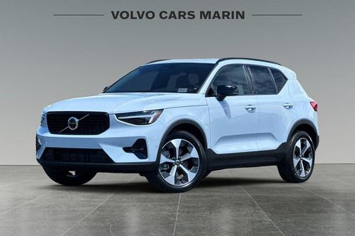 2026 Volvo XC40 B5 Plus