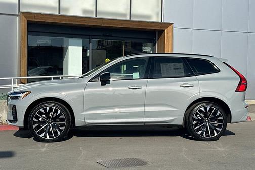 2026 Volvo XC60 B5 Ultra
