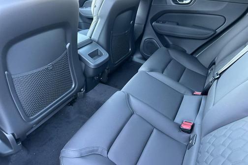 2026 Volvo XC60 B5 Core