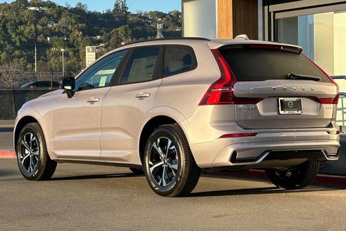 2026 Volvo XC60 B5 Core