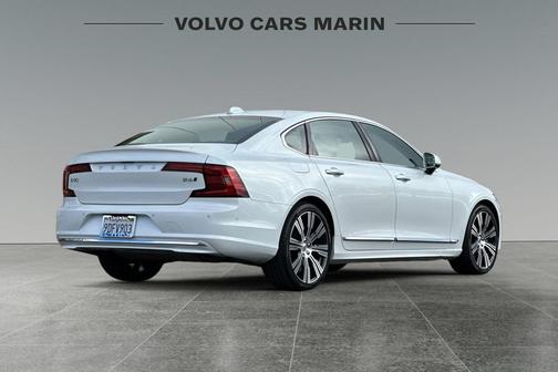 2022 Volvo S90 B6 Inscription