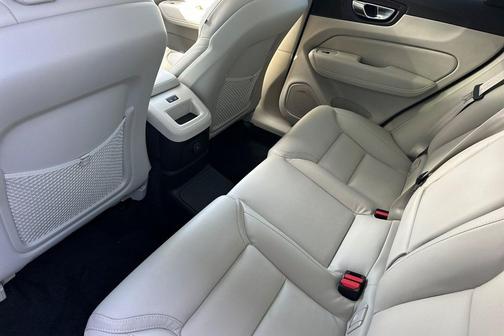 Crystal White Metallic 2026 Volvo XC60 Plug-In Hybrid Ultra, T8 AWD Electric/Gasoline, Dark