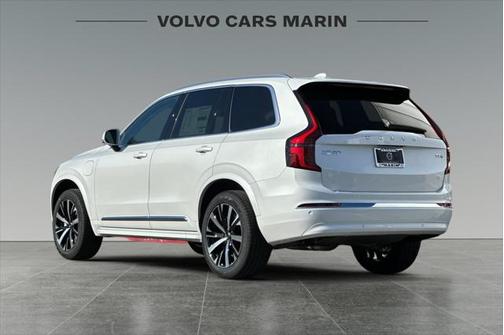 2025 Volvo XC90 Plug-In Hybrid T8 Core 7-Seater