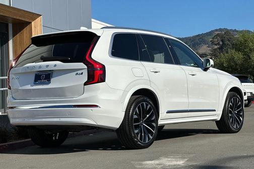 2026 Volvo XC90 B6 Plus 7-Seater