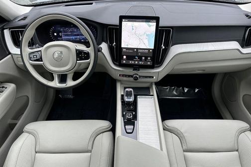 2026 Volvo XC60 B5 Ultra