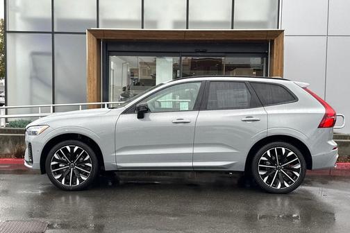 2026 Volvo XC60 B5 Ultra