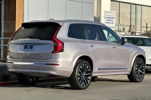 2026 Volvo XC90 B6 Plus 7-Seater
