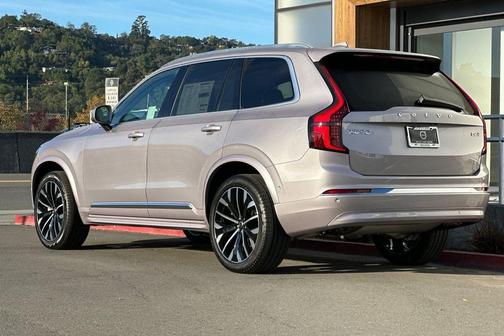 2026 Volvo XC90 B6 Plus 7-Seater