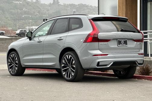 2026 Volvo XC60 B5 Ultra