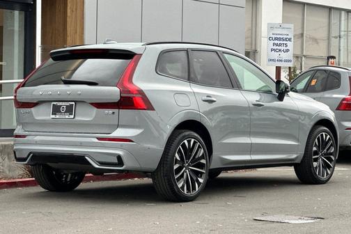 2026 Volvo XC60 B5 Ultra