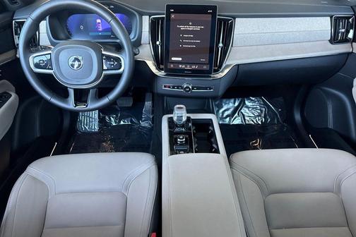 2025 Volvo XC90 B6 Plus 7-Seater