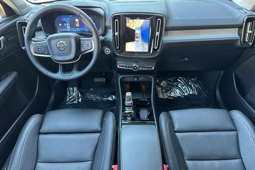Forest Lake 2026 Volvo XC40 Ultra, B5 AWD Gas (mild hybrid), Dark