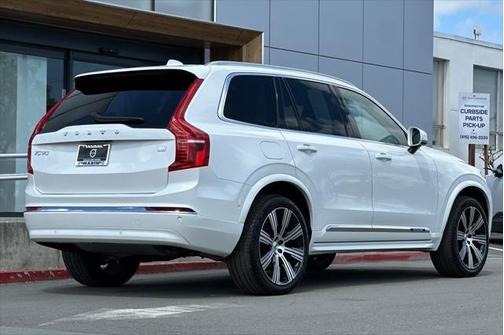 2024 Volvo XC90 Recharge Plug-In Hybrid T8 Plus Bright Theme 7-Seater