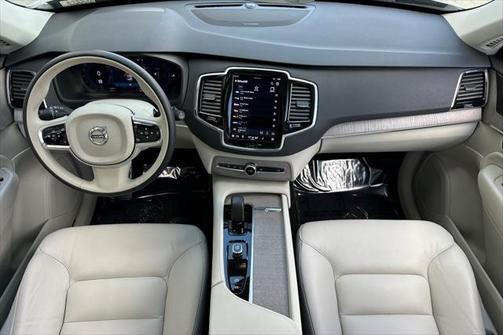 2024 Volvo XC90 Recharge Plug-In Hybrid T8 Plus Bright Theme 7-Seater