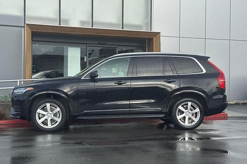 2021 Volvo XC90 T5 Momentum