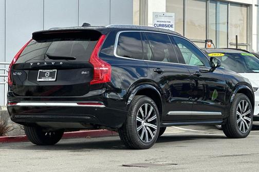 2025 Volvo XC90 B6 Plus 7-Seater