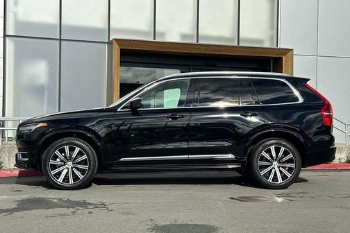 2025 Volvo XC90 B6 Plus 7-Seater