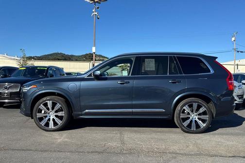 Denim Blue 2025 Volvo XC90 Plug-In Hybrid T8 Ultra 7-Seater