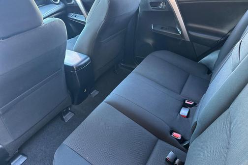 2017 Toyota RAV4 Hybrid SE